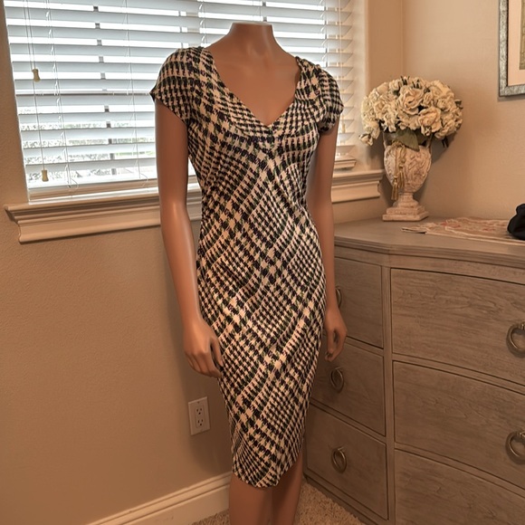 Diane vonFurstenberg houndstooth dress size 6 - Picture 2 of 9